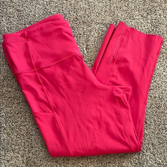 Lululemon fast and free crop II fucshia pink 8 - Picture 1 of 7